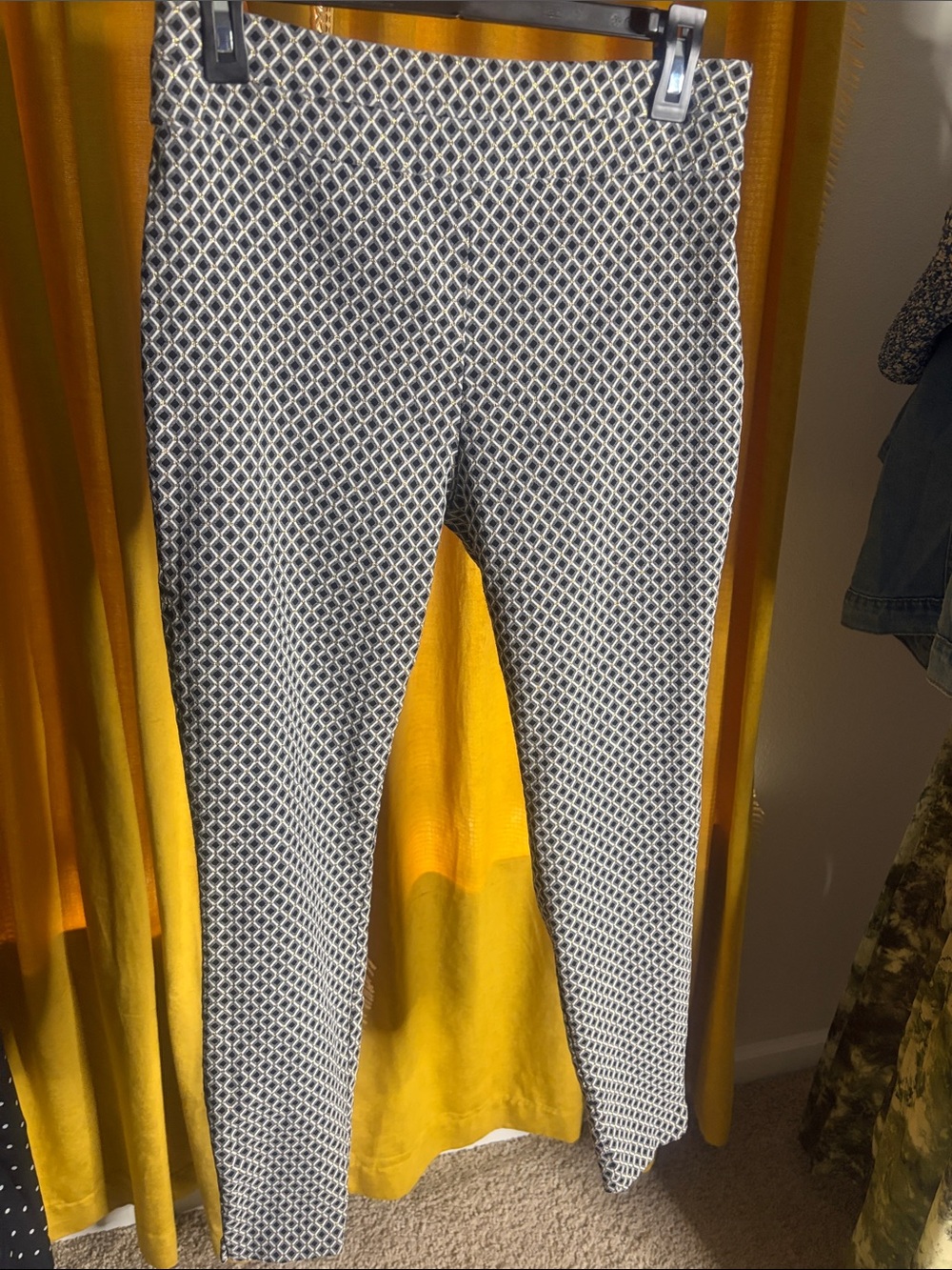 New York & Company Black & White Stretch Pants - 7th Avenue Design Studio
